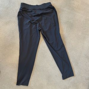 Athleta Interlude Lightweight Lounge Ankle Joggers Pants Women’s size 8